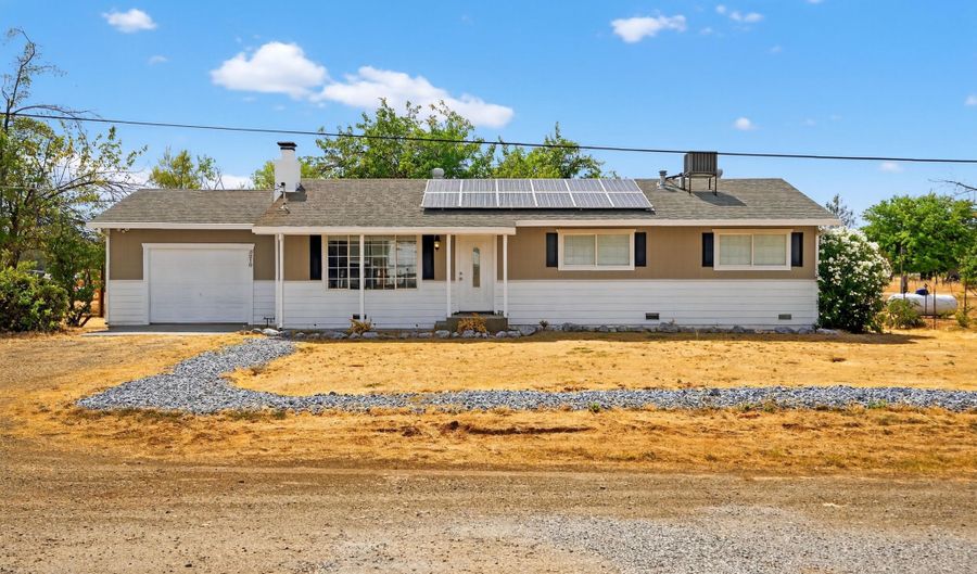5210 Dino Dr, Anderson, CA 96007 - 3 Beds, 2 Bath