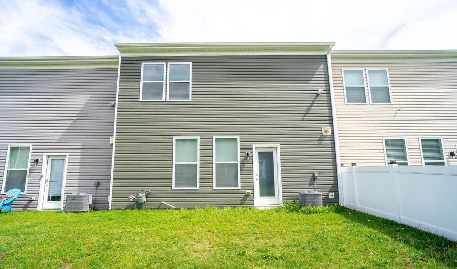 44 PEPPERWOOD Dr, Camden Wyoming, DE 19934 - 3 Beds, 3 Bath