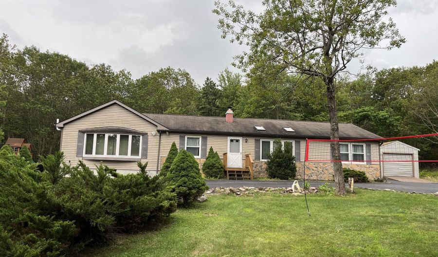 158 Kiowa Ln, Albrightsville, PA 18210 - 3 Beds, 2 Bath