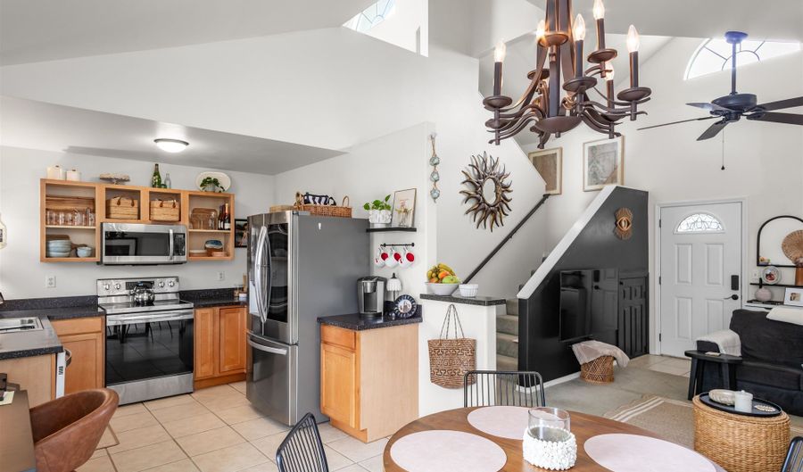 10 Halili Ln 1C, Kihei, HI 96753 - 3 Beds, 2 Bath
