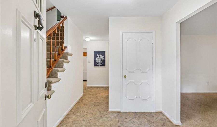 5032 KING DAVID Blvd, Annandale, VA 22003 - 6 Beds, 3 Bath