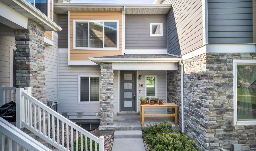 961 W CYAN VALLEY Way, Bluffdale, UT 84065 - 3 Beds, 2 Bath