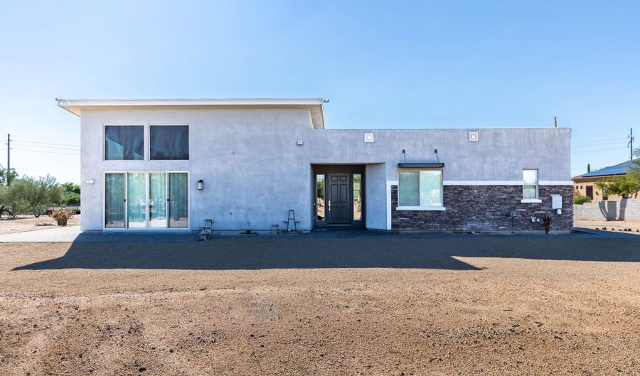 30321 N 56TH St, Cave Creek, AZ 85331 - 3 Beds, 3 Bath