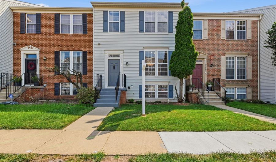 43217 BROOKFORD Sq, Ashburn, VA 20147 - 4 Beds, 4 Bath