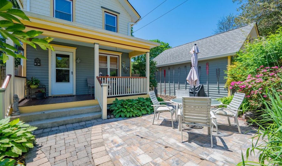 1104 5th Ave Fall/Winter, Asbury Park, NJ 07712 - 2 Beds, 1 Bath