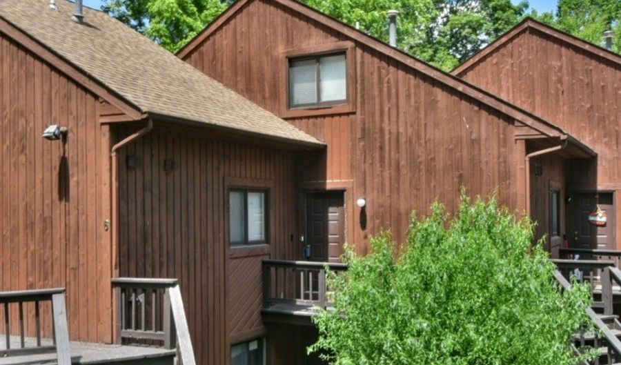 2 Davos Dr E 4, Alloway, NJ 07462 - 2 Beds, 1 Bath