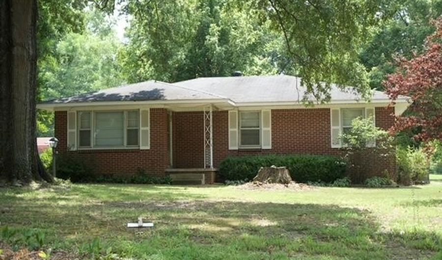 652 Trezevant Rd, Atwood, TN 38220 - 3 Beds, 1 Bath