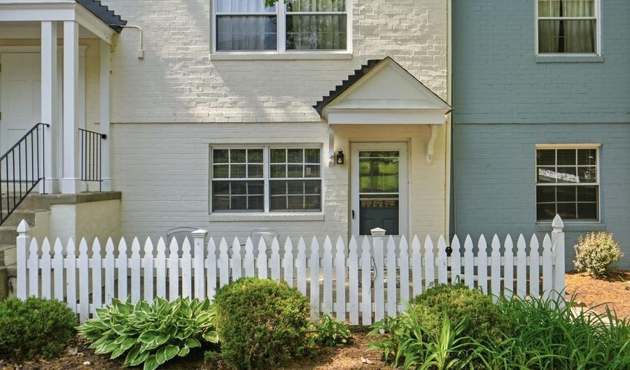 4405 ROMLON St #104, Beltsville, MD 20705 - 1 Beds, 1 Bath