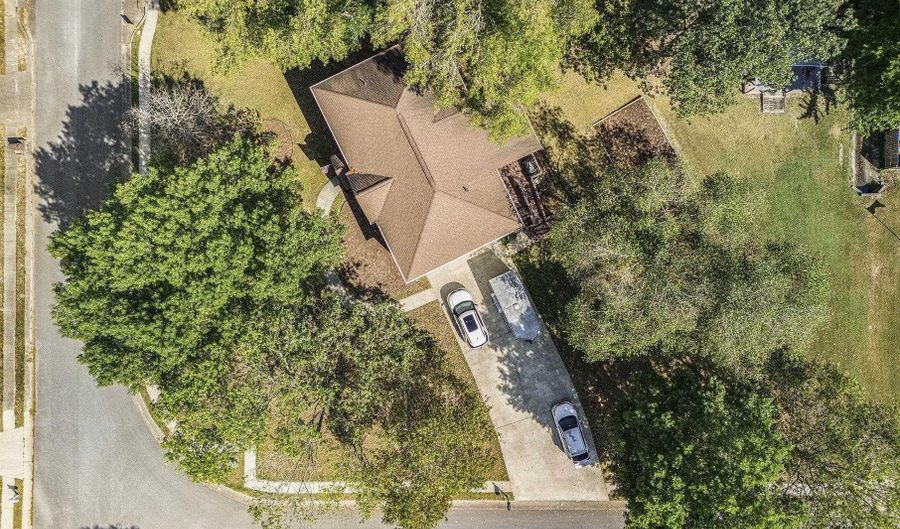 352 DOGWOOD Trl, Alabaster, AL 35007 - 4 Beds, 3 Bath