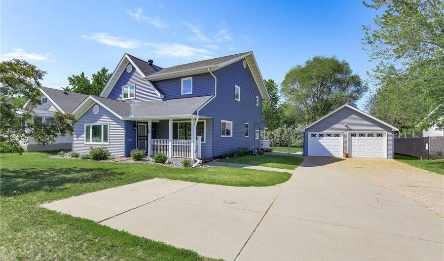 765 E Main St, Anoka, MN 55303 - 4 Beds, 3 Bath