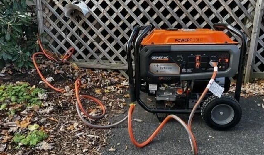 28 Mountainview Ave, Bangor, ME 04401 - 3 Beds, 1 Bath