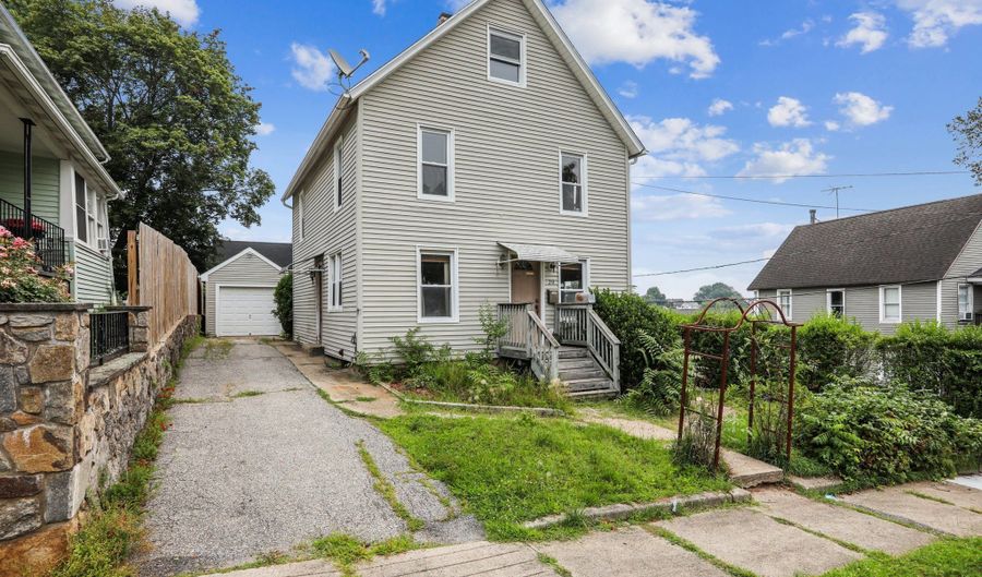 29 Griffing Ave, Danbury, CT 06810 - 4 Beds, 2 Bath
