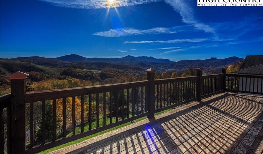 389 Banner Grande Ln, Banner Elk, NC 28604 - 3 Beds, 4 Bath