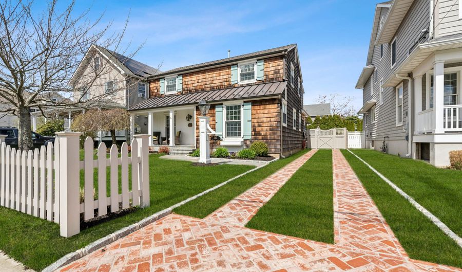 242 Osborne Ave, Bay Head, NJ 08742 - 4 Beds, 3 Bath