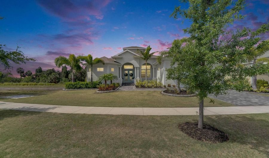 706 Manns Harbor Dr, Apollo Beach, FL 33572 - 0 Beds, 3 Bath