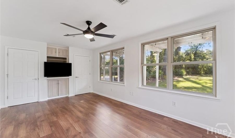 9116 Garland Dr, Savannah, GA 31406 - 3 Beds, 2 Bath