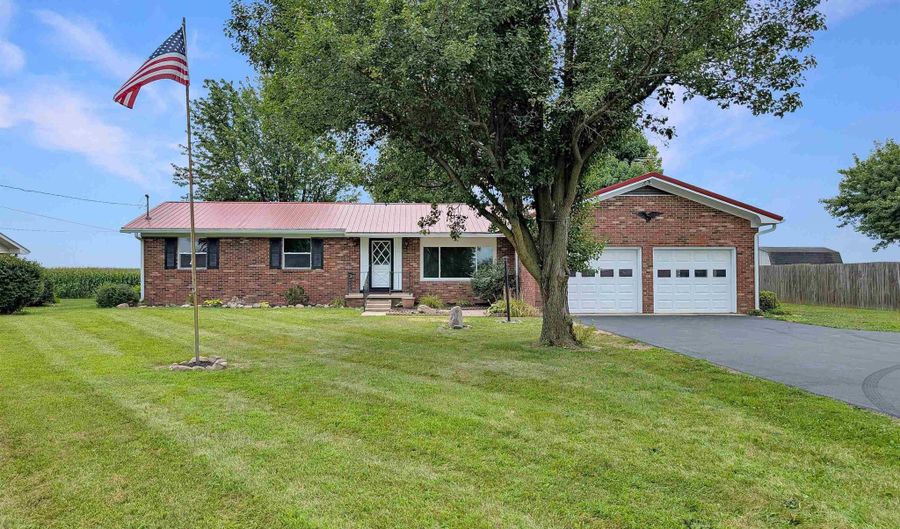 1809 E Kelley Rd, Frankfort, IN 46041 - 3 Beds, 2 Bath