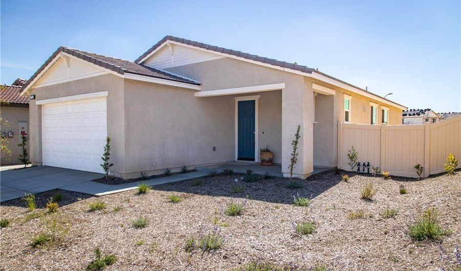1733 Oleander Pl, Banning, CA 92220 - 2 Beds, 2 Bath