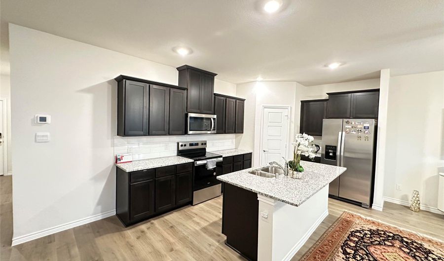 809 Lone Rock Dr, Anna, TX 75409 - 3 Beds, 3 Bath