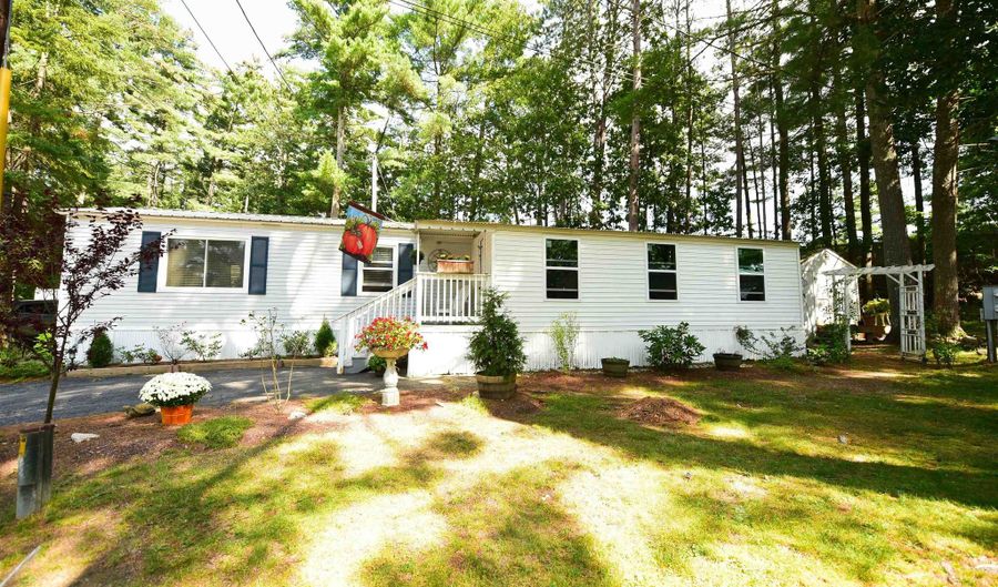 42 O'Keefes Cir, Conway, NH 03860 - 2 Beds, 1 Bath