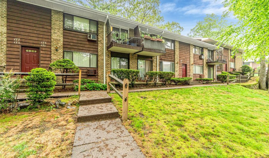 173 Kennedy Dr 173, Bridgeport, CT 06606 - 2 Beds, 1 Bath