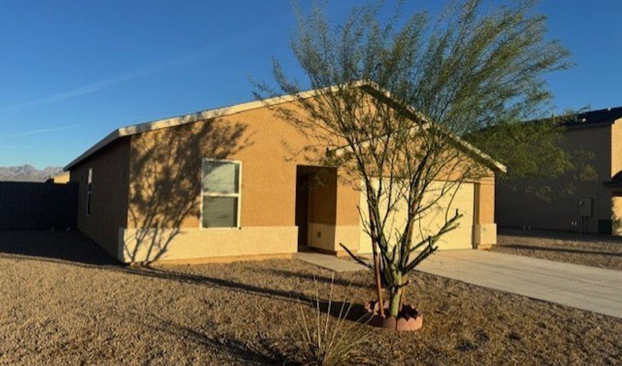 1624 Paige Dr, Bullhead City, AZ 86442 - 4 Beds, 2 Bath