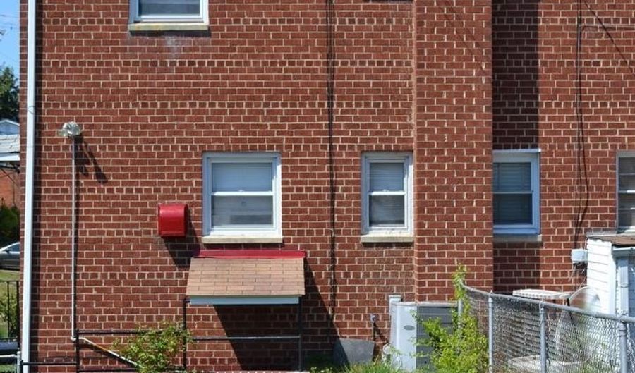 425 KENNEDY St NE, Washington, DC 20011 - 3 Beds, 3 Bath