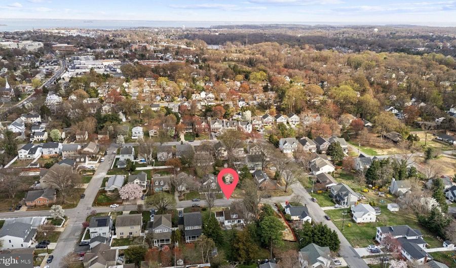 134 S HOMELAND Ave, Annapolis, MD 21401 - 4 Beds, 2 Bath