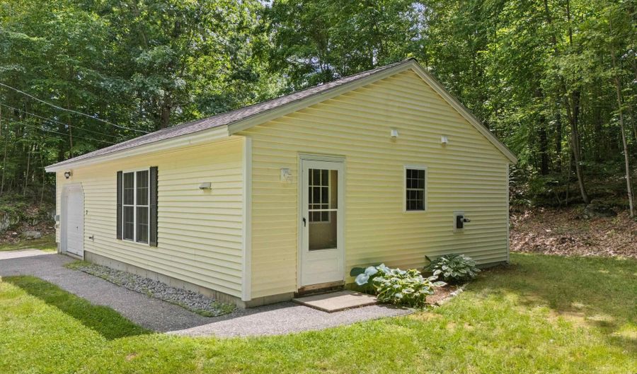 7 Lew Alice Dr, Boscawen, NH 03303 - 2 Beds, 1 Bath
