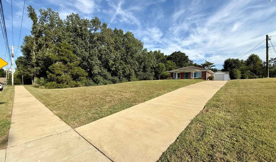8641 ELLIS, Bartlett, TN 38133 - 3 Beds, 2 Bath