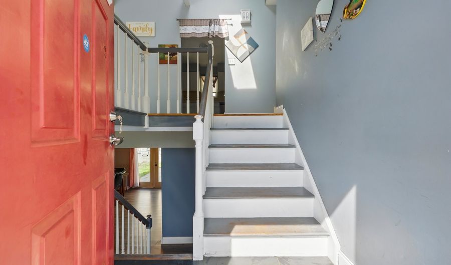 5 Stevens St, Bridgeport, CT 06606 - 3 Beds, 3 Bath