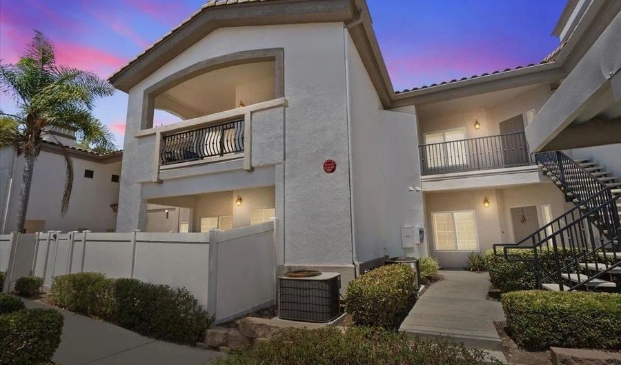 2715 Lake Pointe Dr 116, Spring Valley, CA 91977 - 2 Beds, 2 Bath