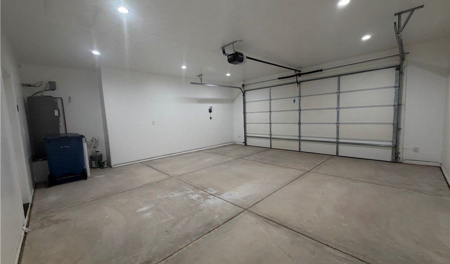 2804 Mercado Ct B, Bullhead City, AZ 86442 - 3 Beds, 2 Bath