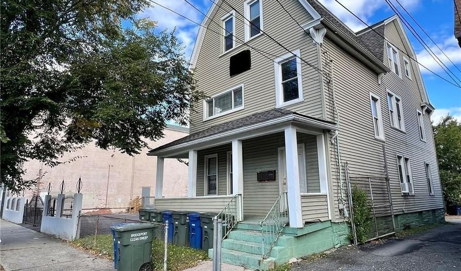 1102 E Main St 1, Bridgeport, CT 06608 - 2 Beds, 2 Bath