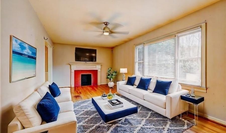 32 Hillcrest Drive Southeast Dr SE, Austell, GA 30168 - 4 Beds, 1 Bath