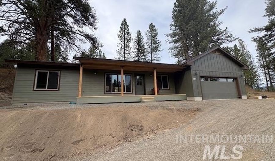 204 W Mill St, Cascade, ID 83611 - 3 Beds, 2 Bath