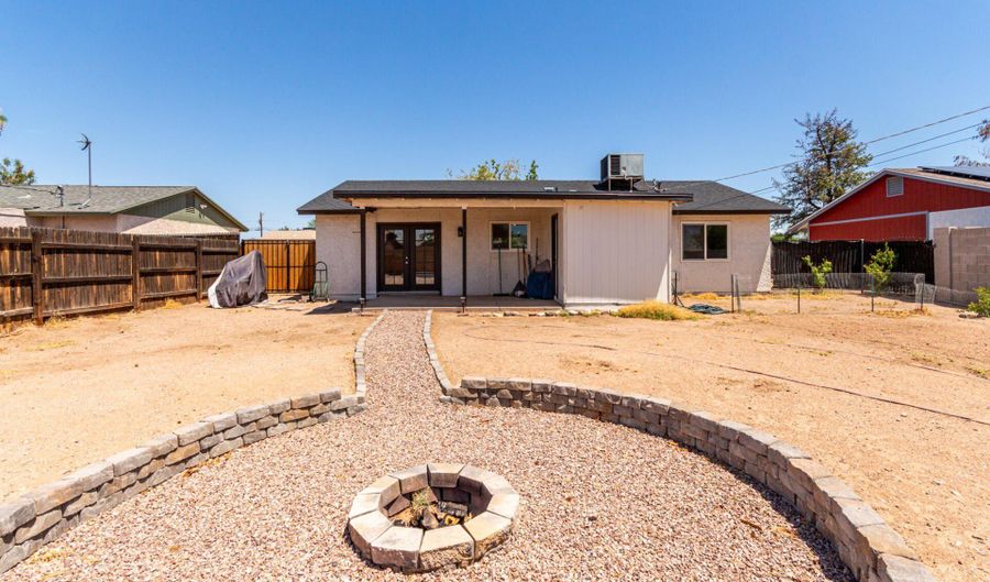 261 W 21ST Ave, Apache Junction, AZ 85120 - 2 Beds, 1 Bath