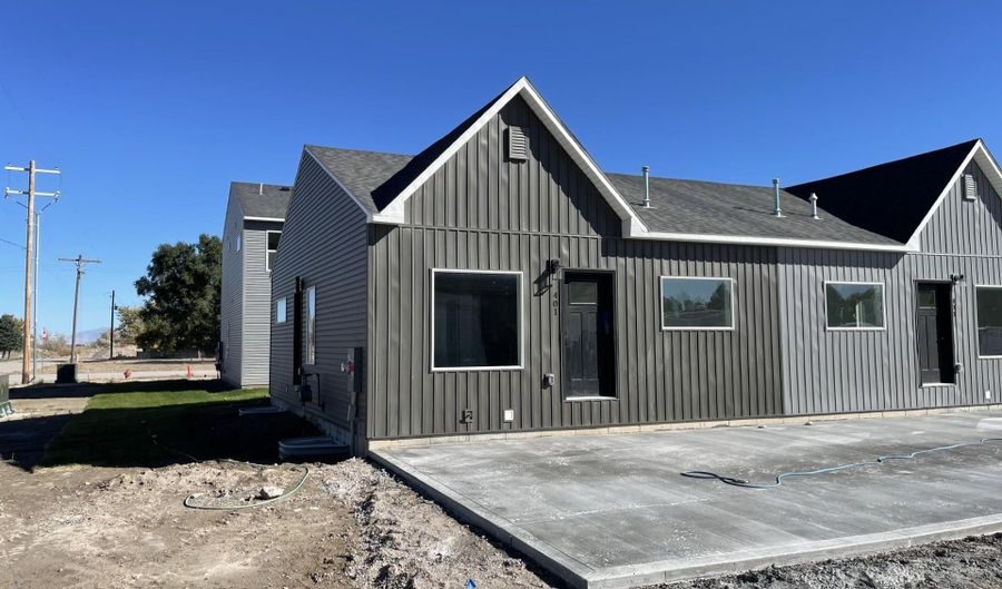401 S Declaration Dr, Aberdeen, ID 83210 - 4 Beds, 3 Bath
