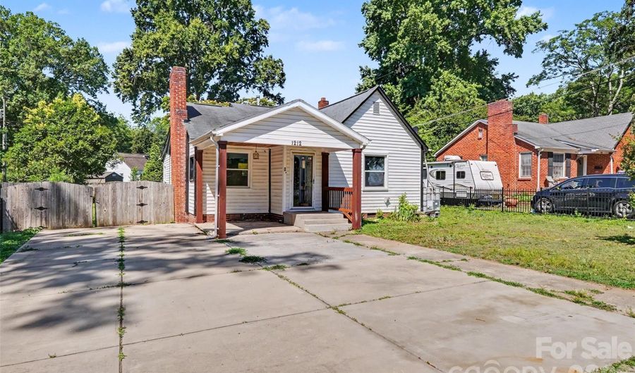 1212 Meadow Ln, Charlotte, NC 28205 - 3 Beds, 1 Bath
