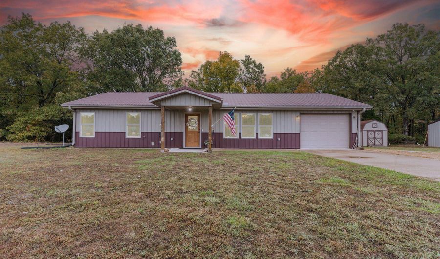 2403 State Hwy W, Ava, MO 65608 - 2 Beds, 1 Bath