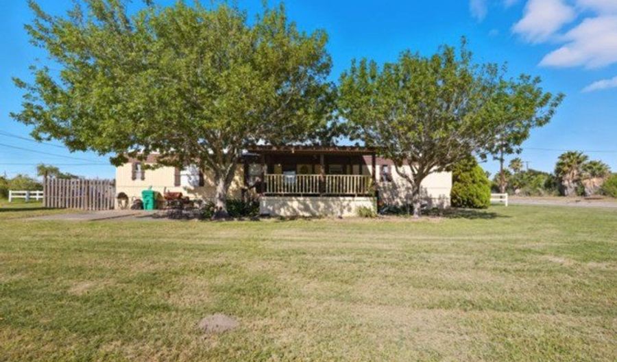 1114 S Euclid St, Aransas Pass, TX 78336 - 2 Beds, 2 Bath