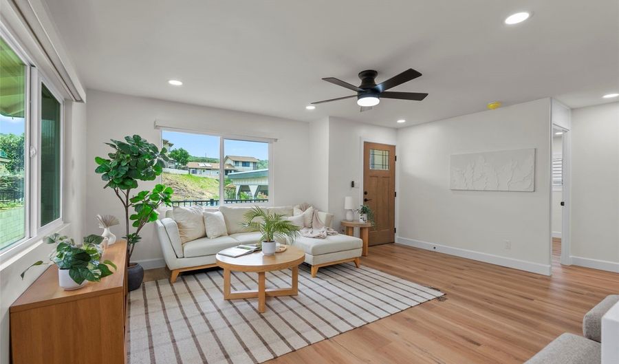 92-695 Paakai St, Kapolei, HI 96707 - 4 Beds, 2 Bath