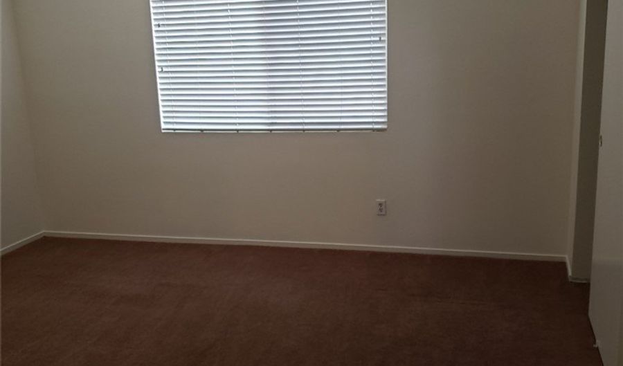 519 Siberia St, Henderson, NV 89052 - 3 Beds, 2 Bath