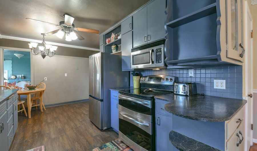 603 Omaha St, Beaver Crossing, NE 68313 - 2 Beds, 2 Bath