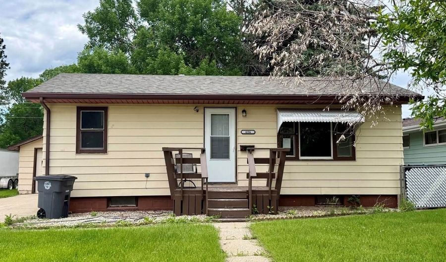 406 Roosevelt Ave NE, Bowbells, ND 58721 - 2 Beds, 1 Bath