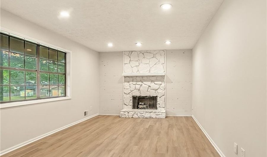 4463 Brown Deer Ln, Acworth, GA 30101 - 3 Beds, 2 Bath