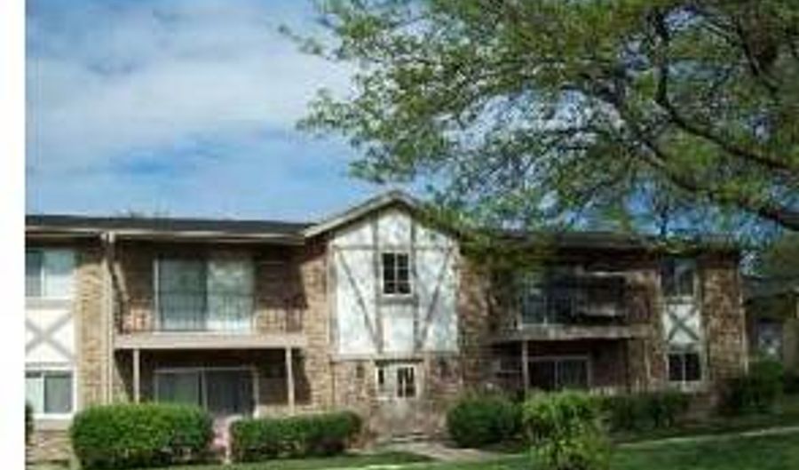 9 S201 Lake Dr 103, Willowbrook, IL 60527 - 1 Beds, 1 Bath