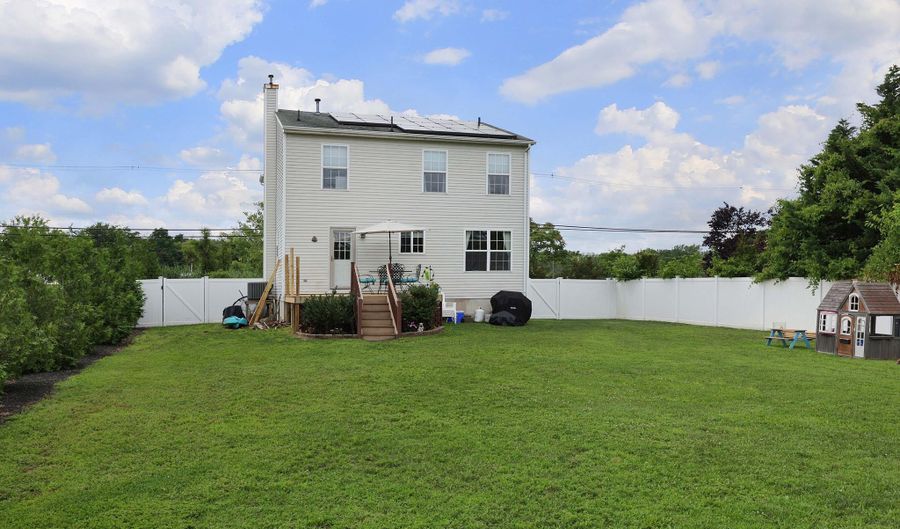 42 W Highland Ave, Atlantic Highlands, NJ 07716 - 4 Beds, 2 Bath