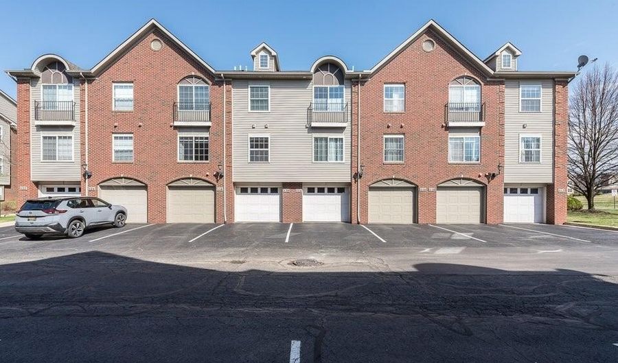 120 W Oakbrook Dr, Ann Arbor, MI 48103 - 2 Beds, 2 Bath