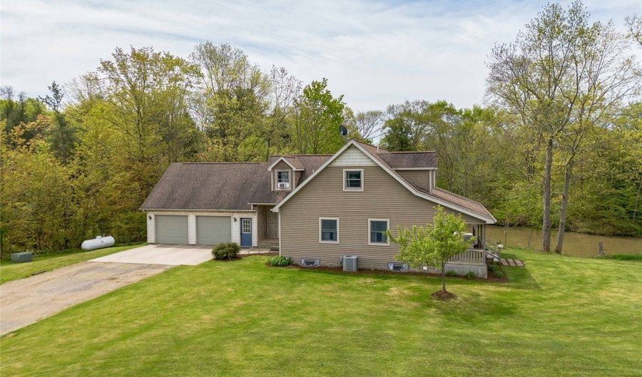9273 ROUTE 215, Albion, PA 16401 - 4 Beds, 4 Bath